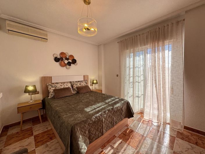Image No.52-2 Bed Townhouse for sale