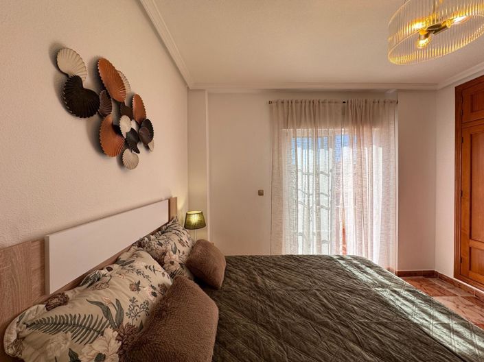 Image No.57-2 Bed Townhouse for sale