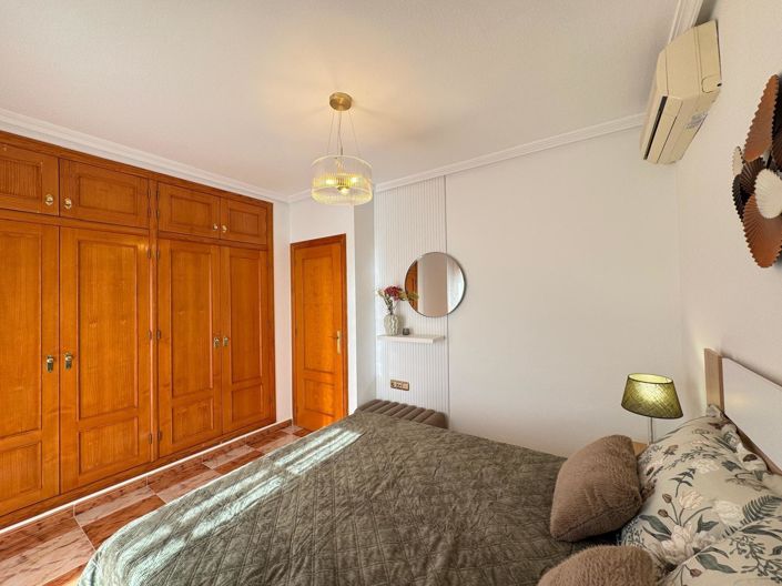 Image No.60-2 Bed Townhouse for sale