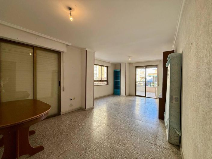 Image No.12-3 Bed Apartment for sale