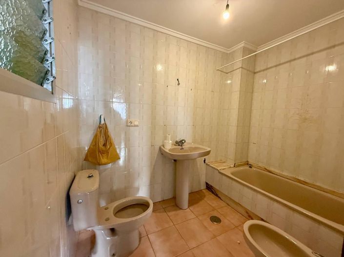 Image No.19-3 Bed Apartment for sale