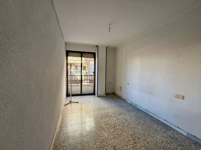 Image No.32-3 Bed Apartment for sale