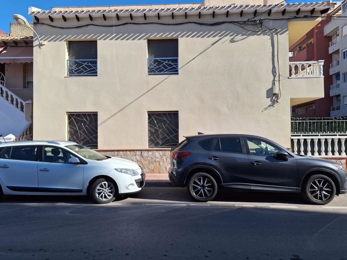 Image No.3-3 Bed Townhouse for sale