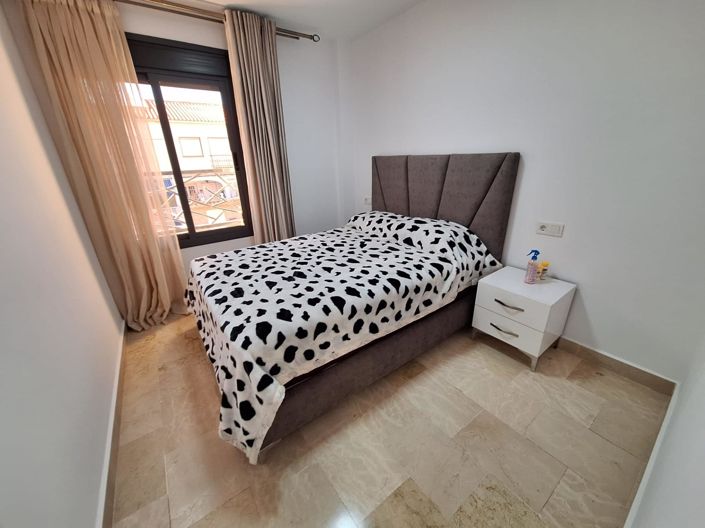 Image No.25-3 Bed Townhouse for sale