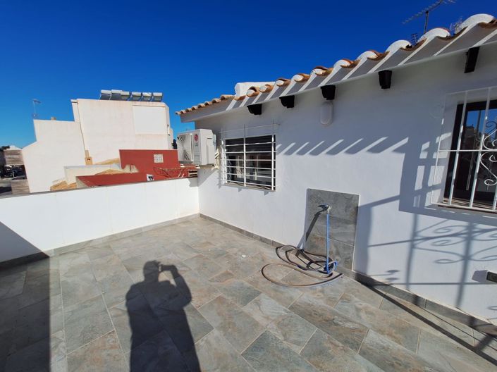 Image No.45-3 Bed Townhouse for sale