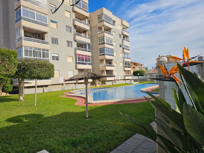 Image No.4-Appartement de 2 chambres à vendre à Torrevieja
