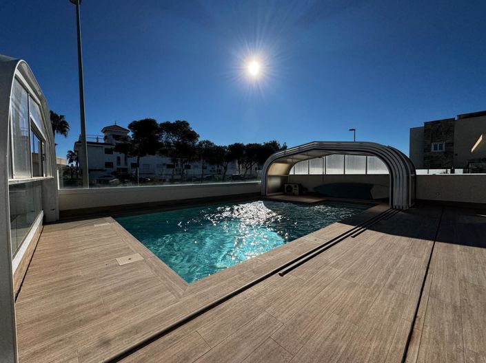 Image No.4-4 Bed Villa for sale