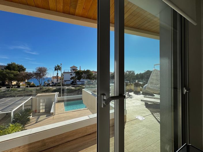 Image No.58-4 Bed Villa for sale