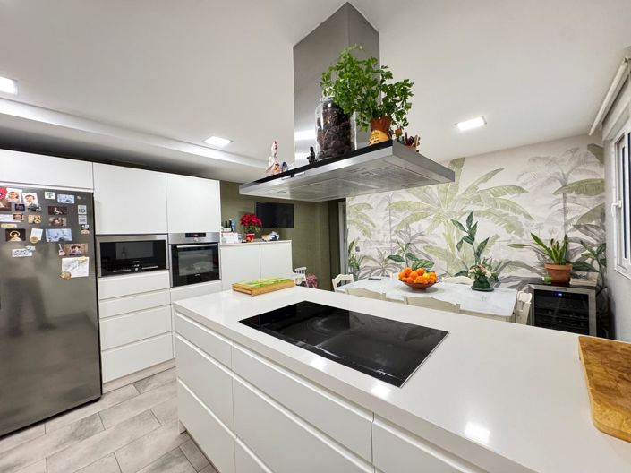 Image No.53-4 Bed Apartment for sale