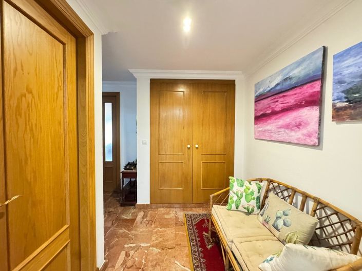 Image No.59-4 Bed Apartment for sale