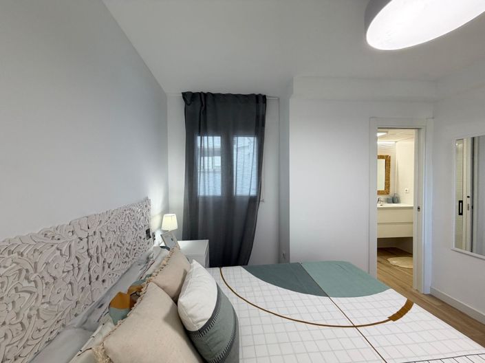 Image No.56-3 Bed Apartment for sale