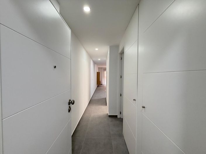 Image No.3-3 Bed Apartment for sale