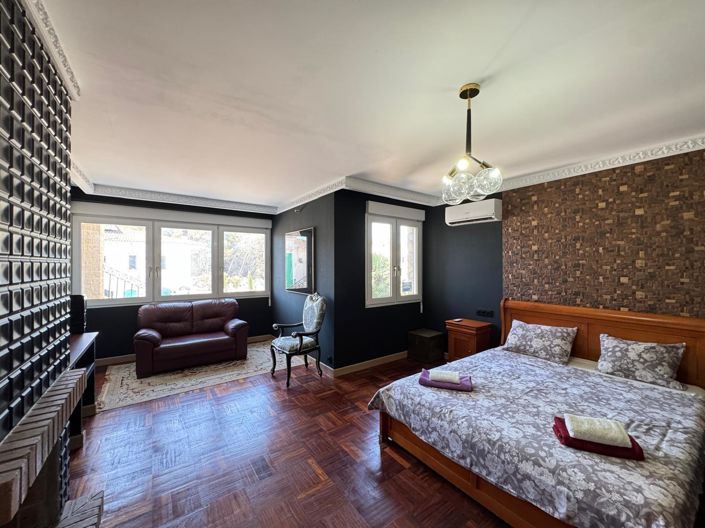Image No.24-5 Bed Villa for sale
