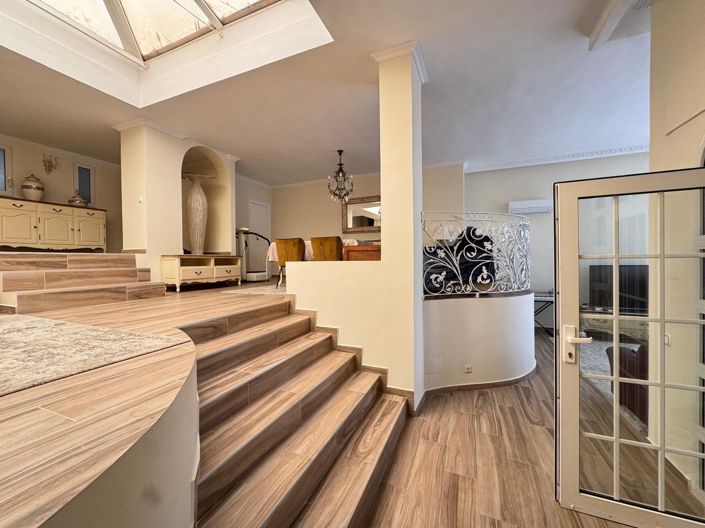Image No.27-5 Bed Villa for sale