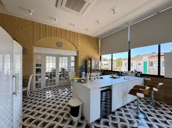 Image No.39-5 Bed Villa for sale