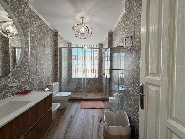 Image No.52-5 Bed Villa for sale