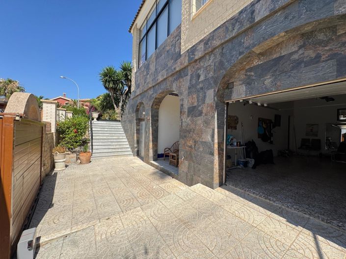 Image No.9-5 Bed Villa for sale