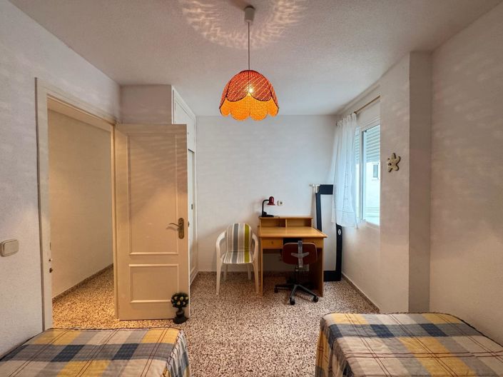 Image No.24-3 Bed Apartment for sale
