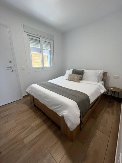 Image No.17-2 Bed Townhouse for sale