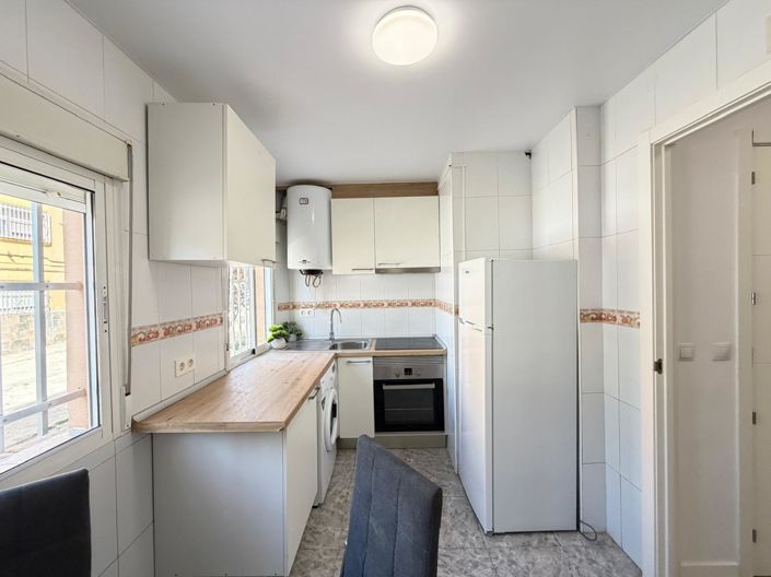 Image No.12-2 Bed Apartment for sale