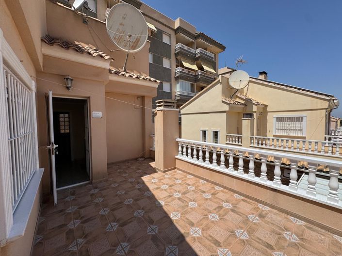 Image No.61-3 Bed Townhouse for sale