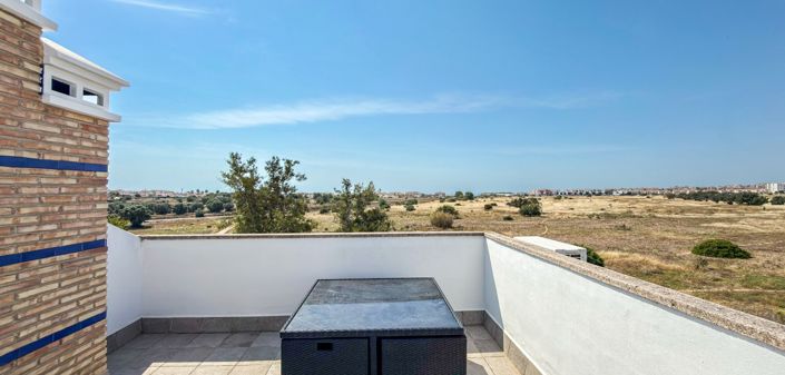 Image No.25-2 Bed Apartment for sale
