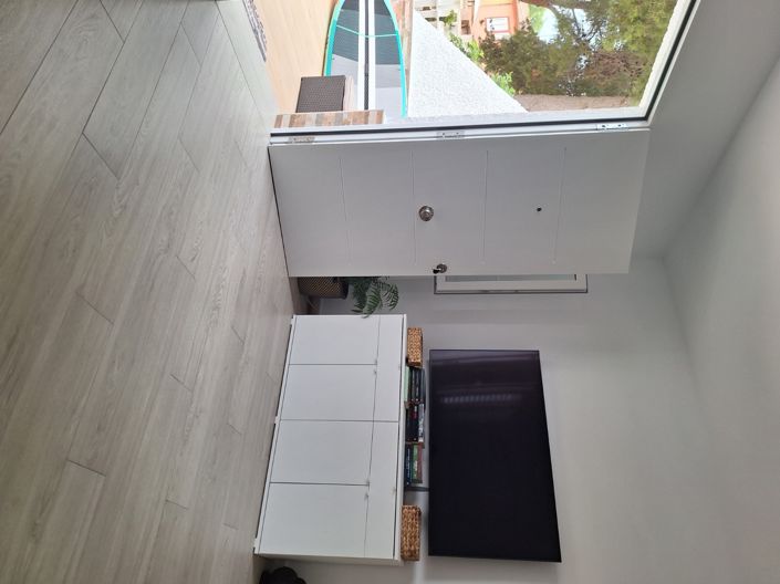 Image No.10-3 Bed Townhouse for sale
