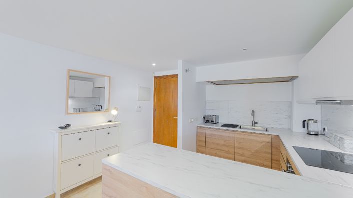 Image No.24-2 Bed Apartment for sale