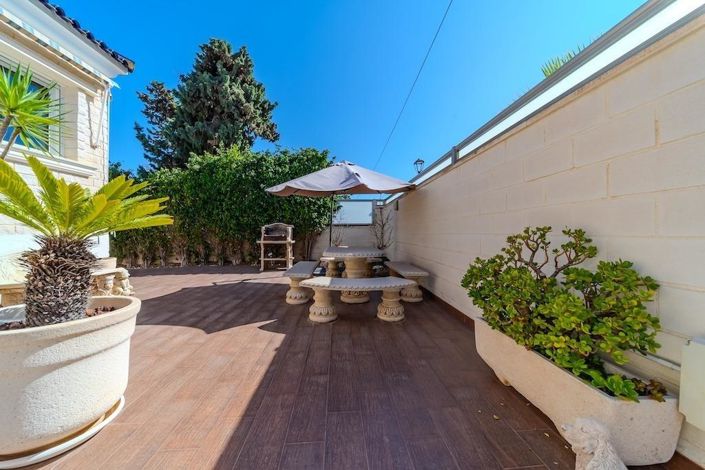 Image No.52-5 Bed Villa for sale
