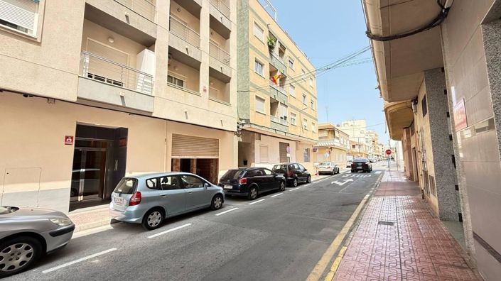 Image No.25-1 Bed Apartment for sale