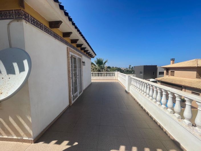 Image No.4-5 Bed Townhouse for sale