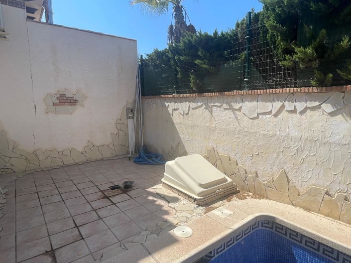 Image No.31-5 Bed Townhouse for sale