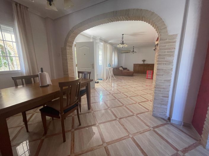 Image No.44-5 Bed Townhouse for sale