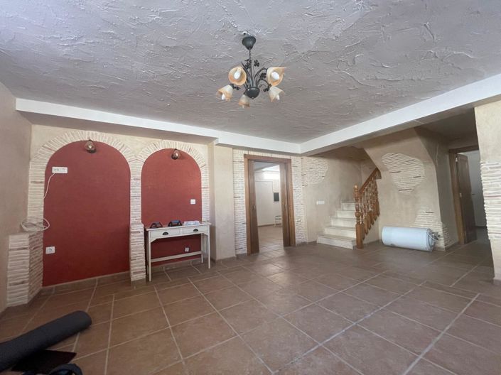 Image No.46-5 Bed Townhouse for sale