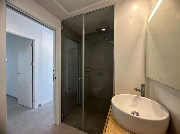 Image No.23-2 Bed Apartment for sale