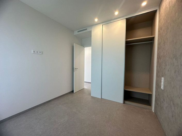 Image No.27-2 Bed Apartment for sale