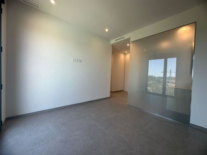 Image No.32-2 Bed Apartment for sale