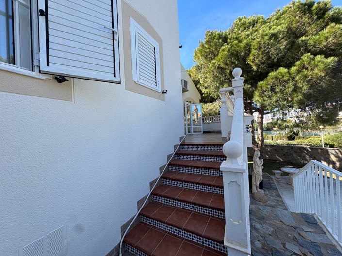 Image No.13-3 Bed Villa for sale
