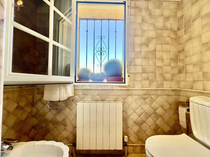 Image No.53-3 Bed Villa for sale