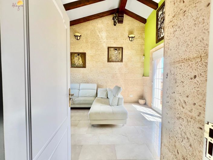 Image No.61-3 Bed Villa for sale