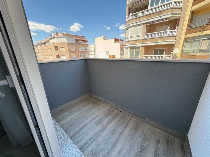 Image No.10-2 Bed Apartment for sale