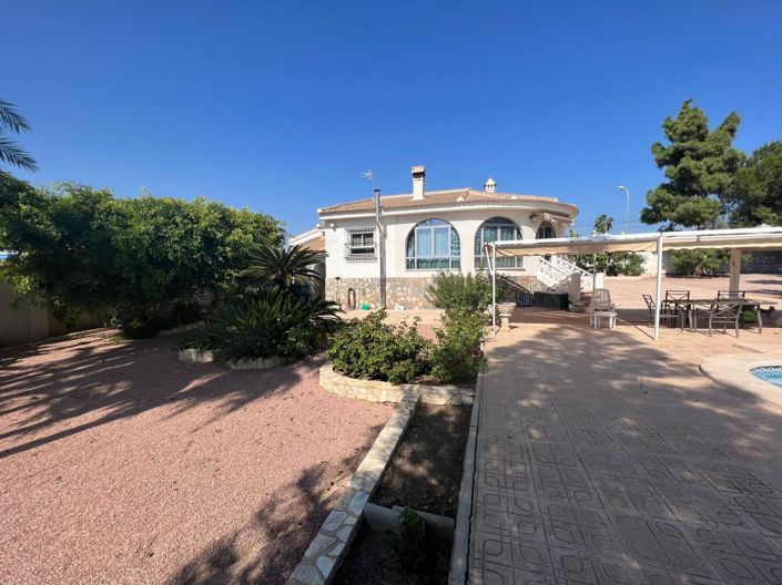 Image No.3-Villa for sale