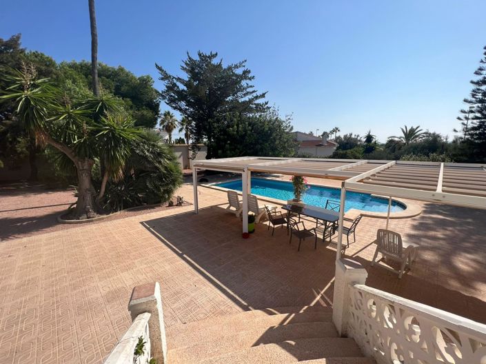 Image No.7-Villa for sale