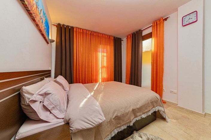 Image No.25-2 Bed Apartment for sale