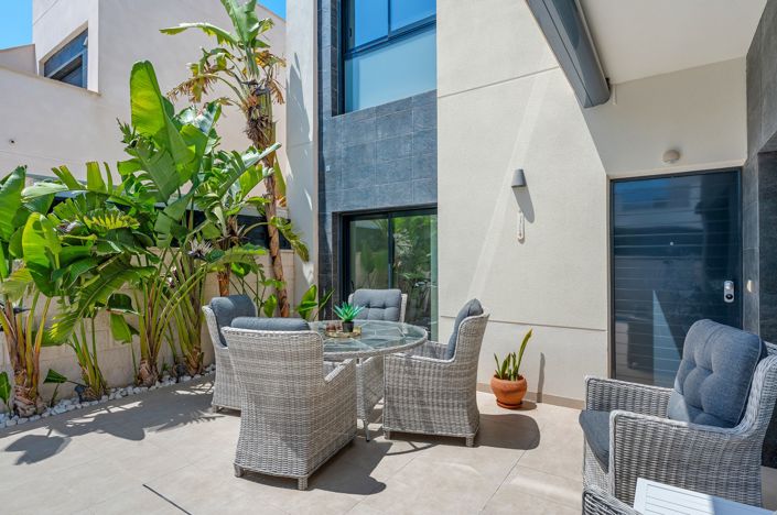 Image No.5-3 Bed Villa for sale