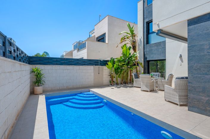 Image No.42-3 Bed Villa for sale