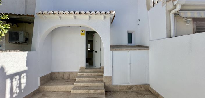 Image No.32-3 Bed Townhouse for sale