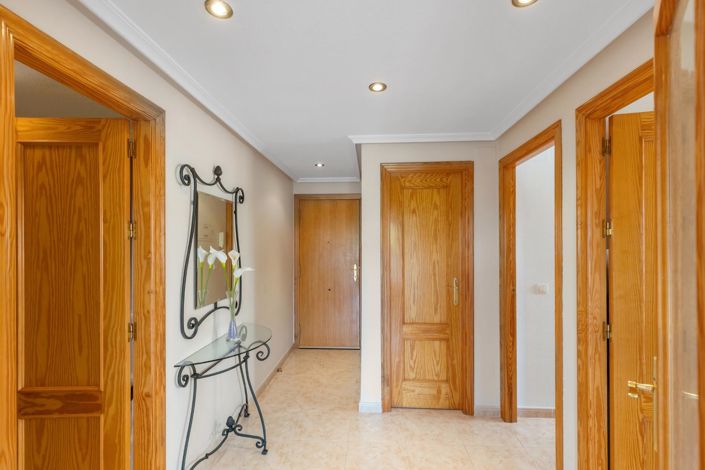 Image No.16-3 Bed Apartment for sale