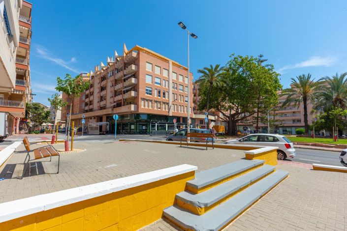Image No.34-3 Bed Apartment for sale
