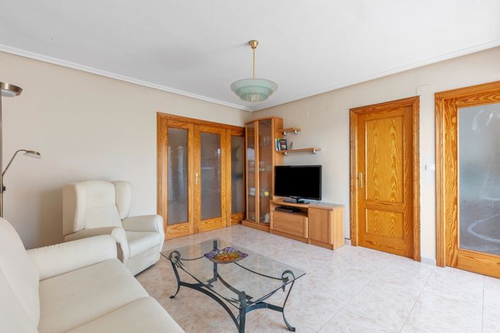Image No.9-3 Bed Apartment for sale